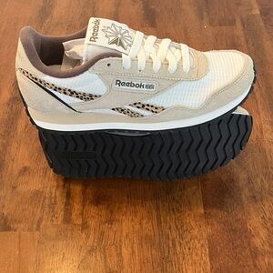 Reebok Women's Cream and Tan Sneakers